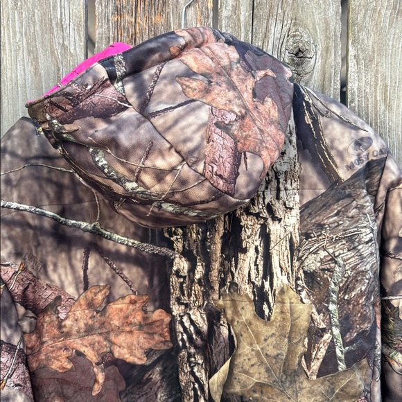 Women's Camouflage Hooded Jacket - Picture 7 of 12